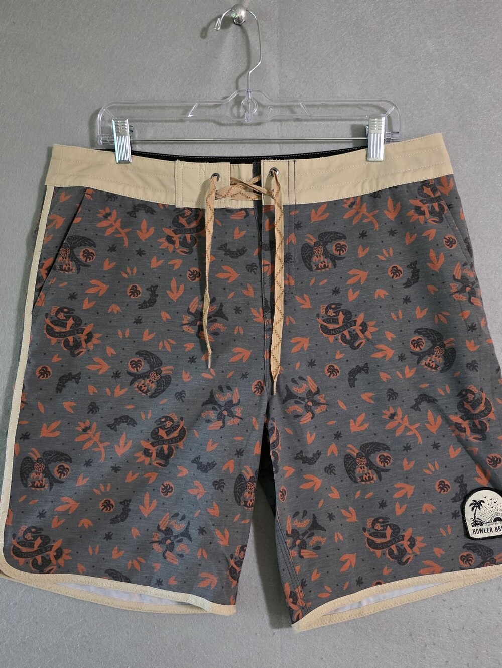 Howler Brothers Mens 9" Bruja Board Shorts Size 35